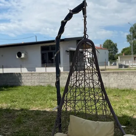 007 Hébergement de vacances Velipojë